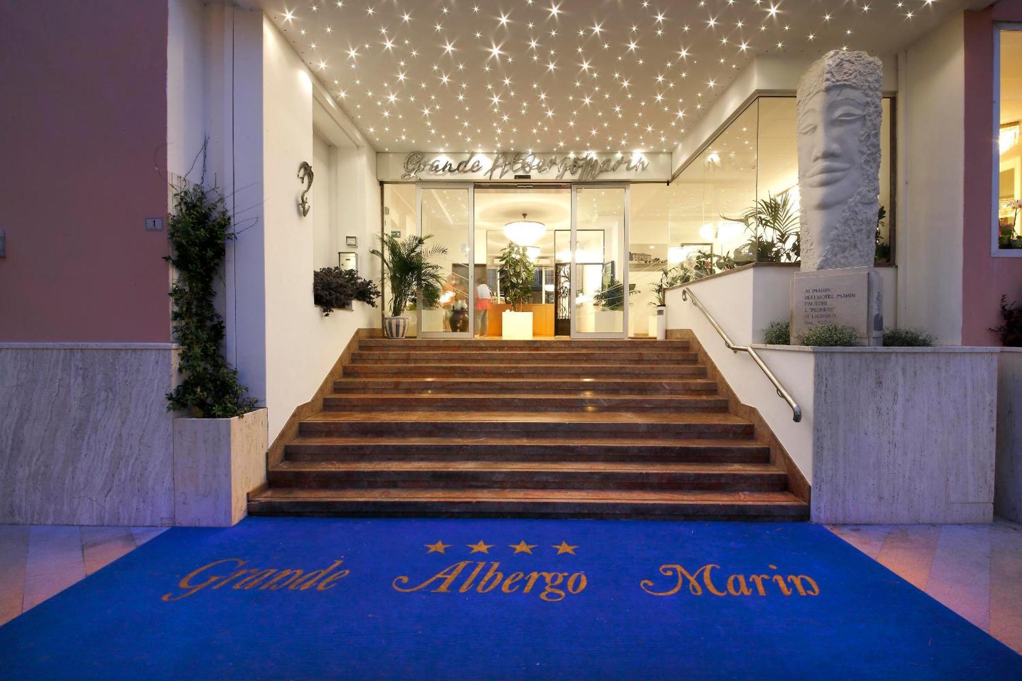 Grande Albergo Marin リニャーノ・サッビアドーロ エクステリア 写真